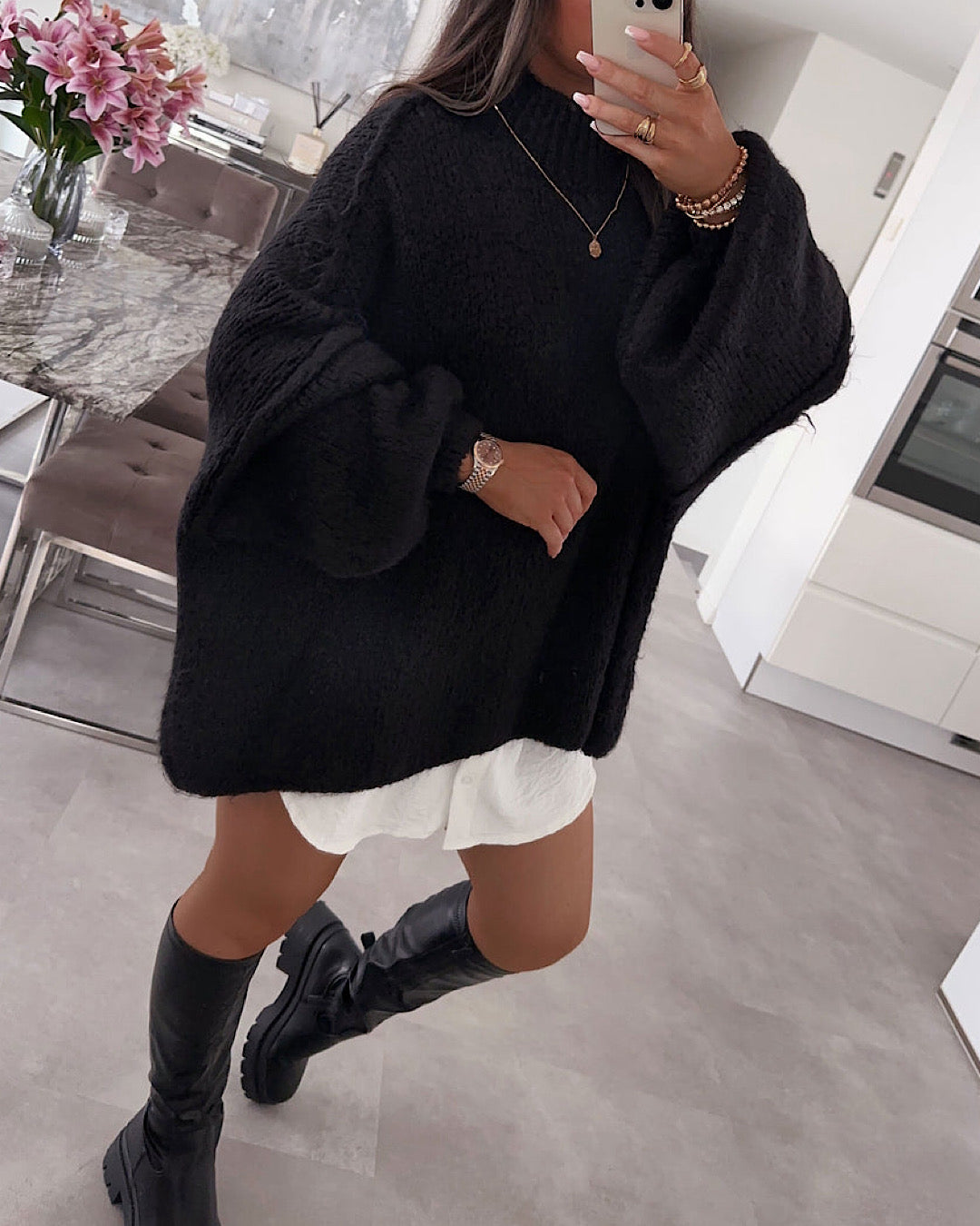 Czarna, oversize'owa sukienka dzianinowa