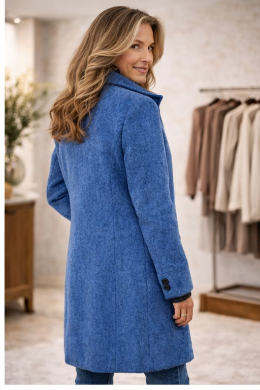 Amalia - Ponadczasowy Płaszcz Zimowy