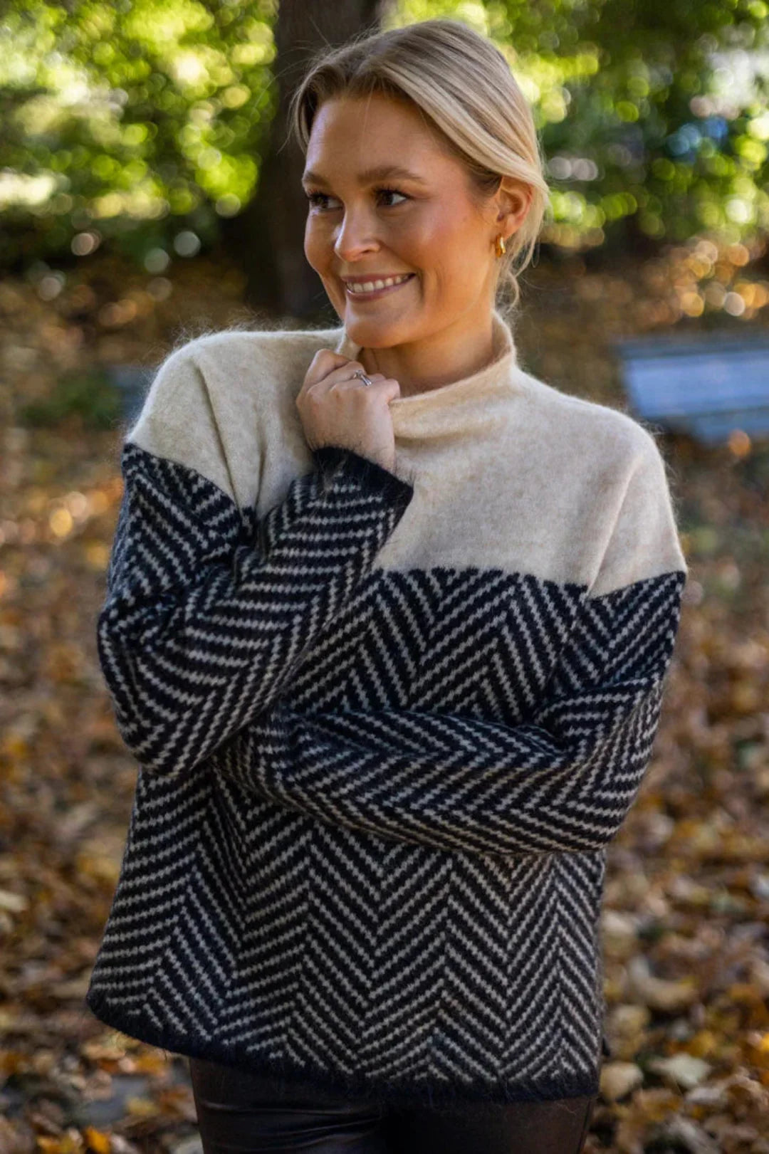 Alice™ | Trendy Oversized Turtleneck